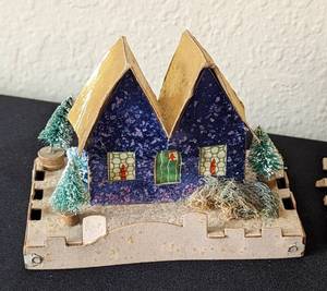 lot 87 image: Vintage Cardboard Christmas Houses