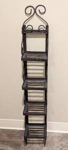 lot 164 image: Decorative Hanging Metal Display Rack