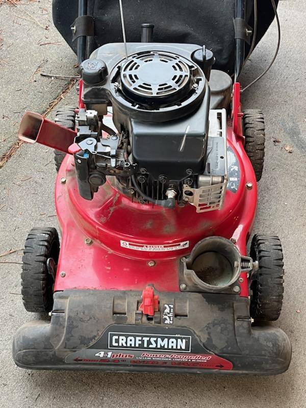 Craftsman 4-In-1 Plus Vacuum, Shredder, Chipper and Blower, Gas, 24in Wide  Vac - Roller Auctions