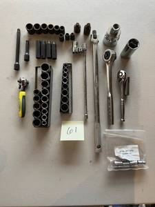 lot 61 image: Lot of Ratchets and Sockets - Kobalt, Craftsman, Klutch