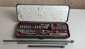 lot 89 image: Vintage Craftsman Socket Set