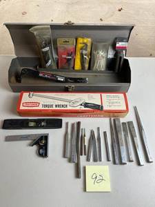 lot 92 image: Vintage Craftsman Toolbox with Tools