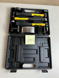 lot 104 image: Like New Astro #5510 7-Piece Body & Fender Set