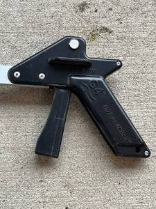 lot 107 image: G4 Dot Reacher (6 Feet)