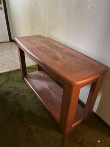 lot 123 image: Solid Wood Console Table in Good condition (48 W x 26 T x 18 Deep) - Bring help to move