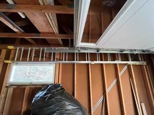 lot 128 image: Nice Keller Tipo-II 24FT Type II Aluminum Extension Ladder ($239 MSRP)