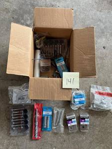 lot 141 image: Hardware Lot