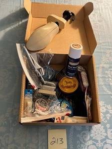lot 213 image: Shoe Shining Kit