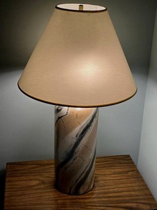 lot 216 image: Nice Decorative Bedroom Lamp