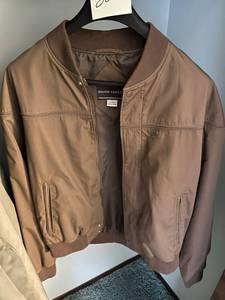 lot 228 image: Vintage David Taylor Mens Large Zip up Jacket