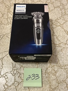 lot 233 image: Nice Philips Norelco S9000 Prestige Electric Razor