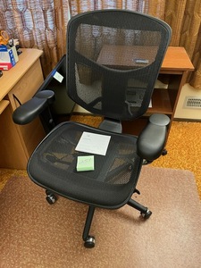 lot 251 image: Work Pro Quantum 9000 Series Black Mesh Office Chair in Nice Condition