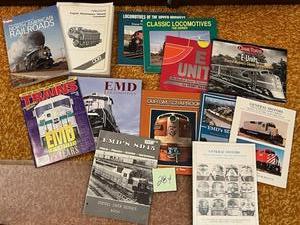lot 284 image: Vintage Train Books and Magazines