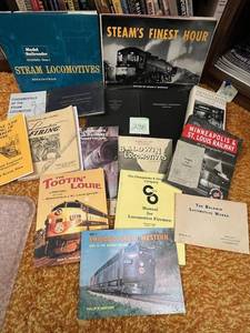 lot 298 image: Antique and Vintage TrainRailroad Books