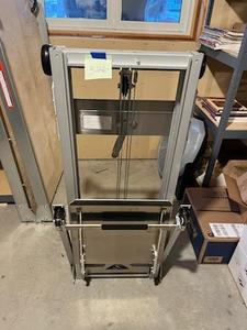 lot 326 image: Like New Vestil PALL-200 Portable Aluminum Load Lifter ($935 MSRP) - BRING HELP TO REMOVE