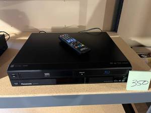 lot 350 image: Nice Panasonic DMP-BD70V Blu-RayDVDVHS Combo (Clean and Powers Up)