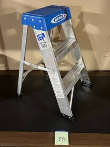 lot 390 image: Werner 26 Aluminum Step Ladder (Excellent Condition)