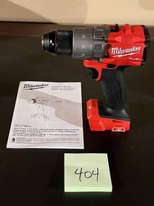 lot 404 image: Milwaukee 12 DrillDriver (Excellent Condition)