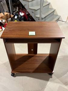 lot 410 image: Rolling Computer Cart (29.5 W x 17.5 D x 30.5 Tall) - Nice Condition