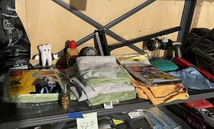 lot 427 image: Shelf Contents - Car Washing Supplies