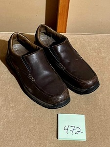 lot 472 image: Pair of Cabelas Mens Size 9 Leather Slip Ons (Good Condition)