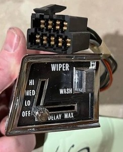 lot 492 image: Vintage Cadillac Windshield Wiper Switch w Pulse (Part D6330) (Looks New)