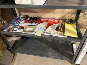 lot 506 image: Shelf Contents - State Road Maps and More