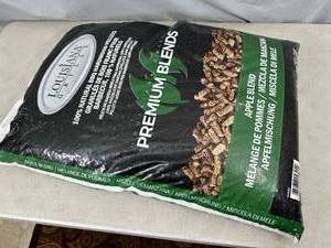 lot 9 image: New 40 lb Bag of Louisiana Grills BBQ Grilling Pellets