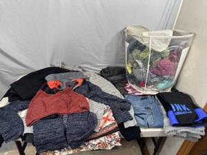 lot 21 image: Large Lot of Womens Clothing, Dresses, Pants, Shirts, Jeans, Pink, Etc. --Lots of Pictures