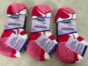 lot 108 image: 9 New pairs Dr Scholls For Her Socks