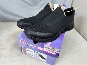 lot 185 image: New Skechers Memory Foam Shoes - Size 12