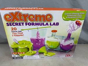 lot 244 image: New Extreme Secret Formula Lab toy Set