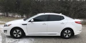 lot 7 image: 2013 Kia Optima LX Hybrid