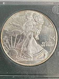 1 TROY OZ .999 FINE SILVER AMERICAN EAGLE DESIGNED ROUND IN SLAB