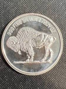 1 TROY OZ .999 FINE SILVER GOLDEN STATE MINT ROUND