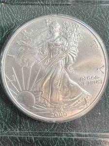 2000 AMERICAN SILVER EAGLE 1 TROY OZ .999 FINE SILVER IN CASE