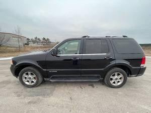 2004 Lincoln Aviator - AWD