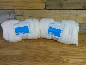 lot 4 image: TWO (2) Solid Plush Throw Blankets - Room Essentials - White