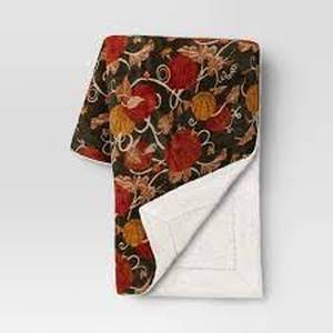 lot 37 image: Pumpkin Printed Plush with Shearling Reverse Throw Blanket - Threshold