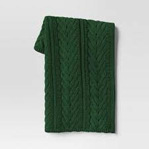 lot 29 image: Wishbone Cable Knit Throw Blanket Green - Threshold