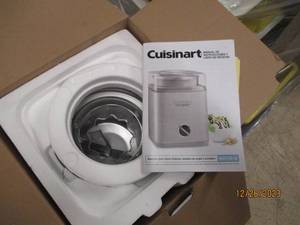 Cuisinart Frozen Yogurt-Sorbet & Ice Cream Maker