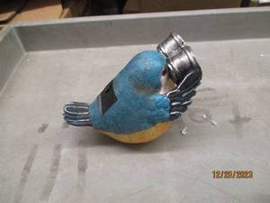 2 Bird Statues