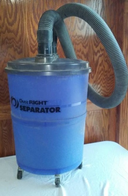lot 307 image: Dust Right Separator.