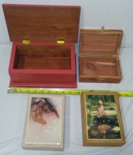 lot 145 image: Unique Wood Variety