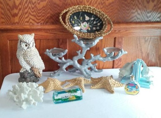 lot 144 image: Lake, Ocean Theme Bookends and More.