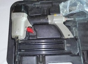 lot 172 image: Porter Cable 18 Ga. Brad Nailer with Case