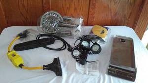 lot 287 image: Extension cords,  Delta Shower head, Accent Light Kit and More.