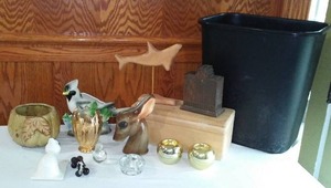 lot 15 image: Home Decor. Recipe Box, Bird vase, Deer vase and more.
