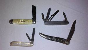 lot 21 image: Pocketknives (4).