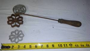 lot 29 image: Vintage Cast Rosette Tools.